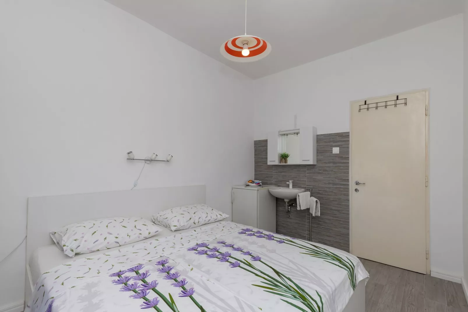 Guest House Bradas-Double Room with Shared Bathroom No3-Bedroom