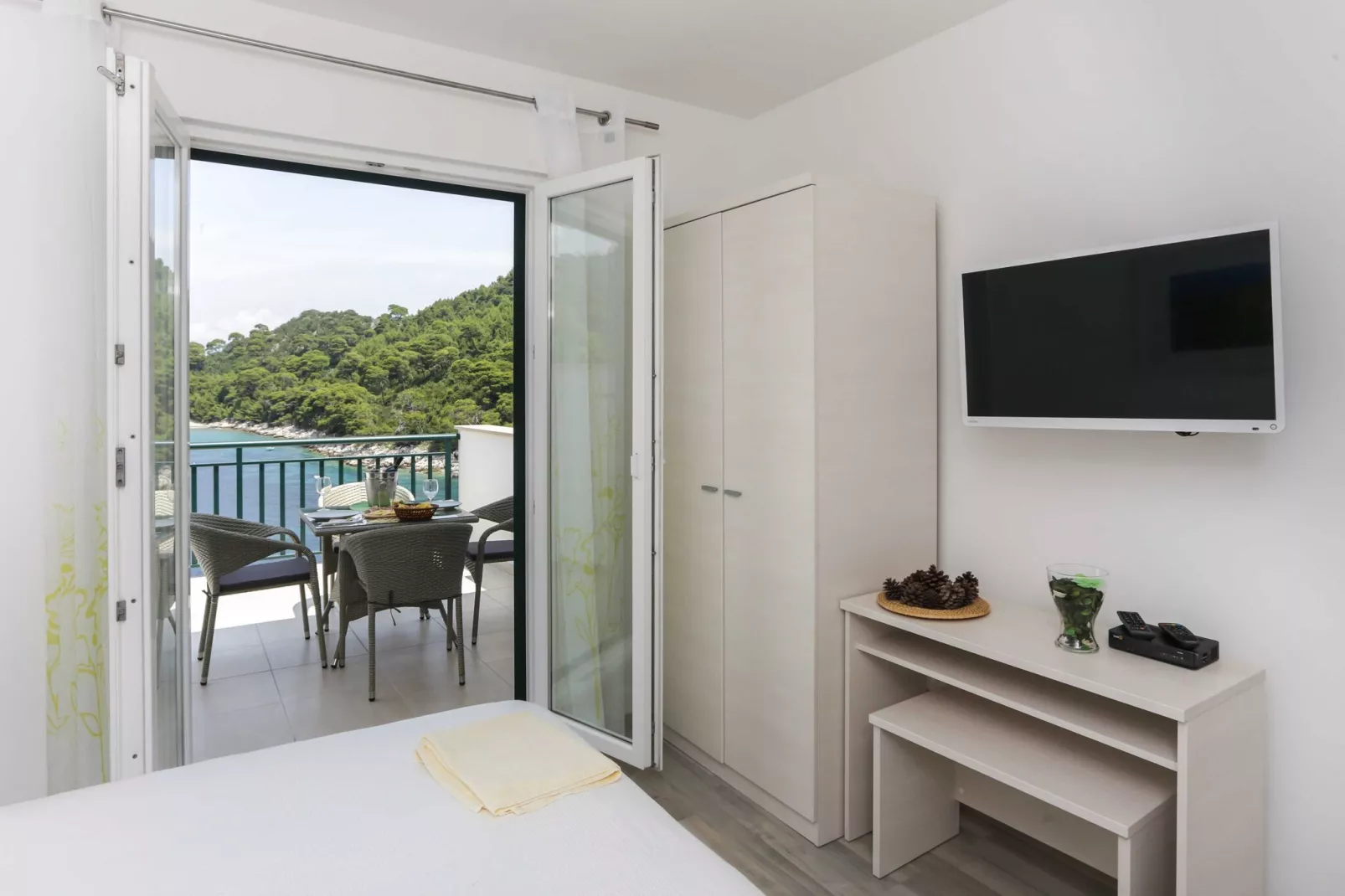 Apartments Posta - Superior One-Bedroom Apartment with Terrace and Sea View - Apartman 7-Bedroom