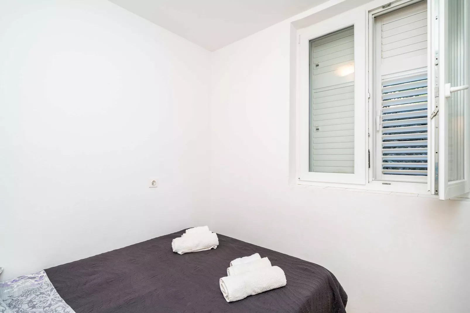 Apartment Joky - One-Bedroom Apartment-Chambre