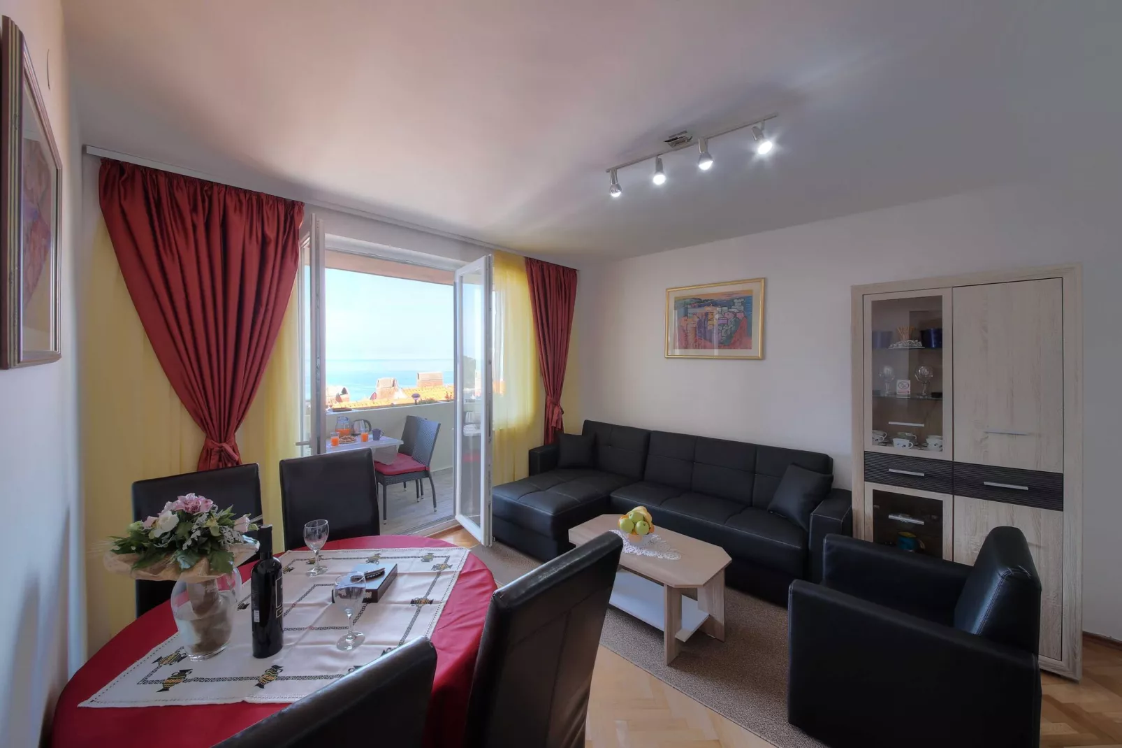 Blue Harmony Sea View Apartment - Two Bedroom Apartment with Balcony and Sea View-Living room