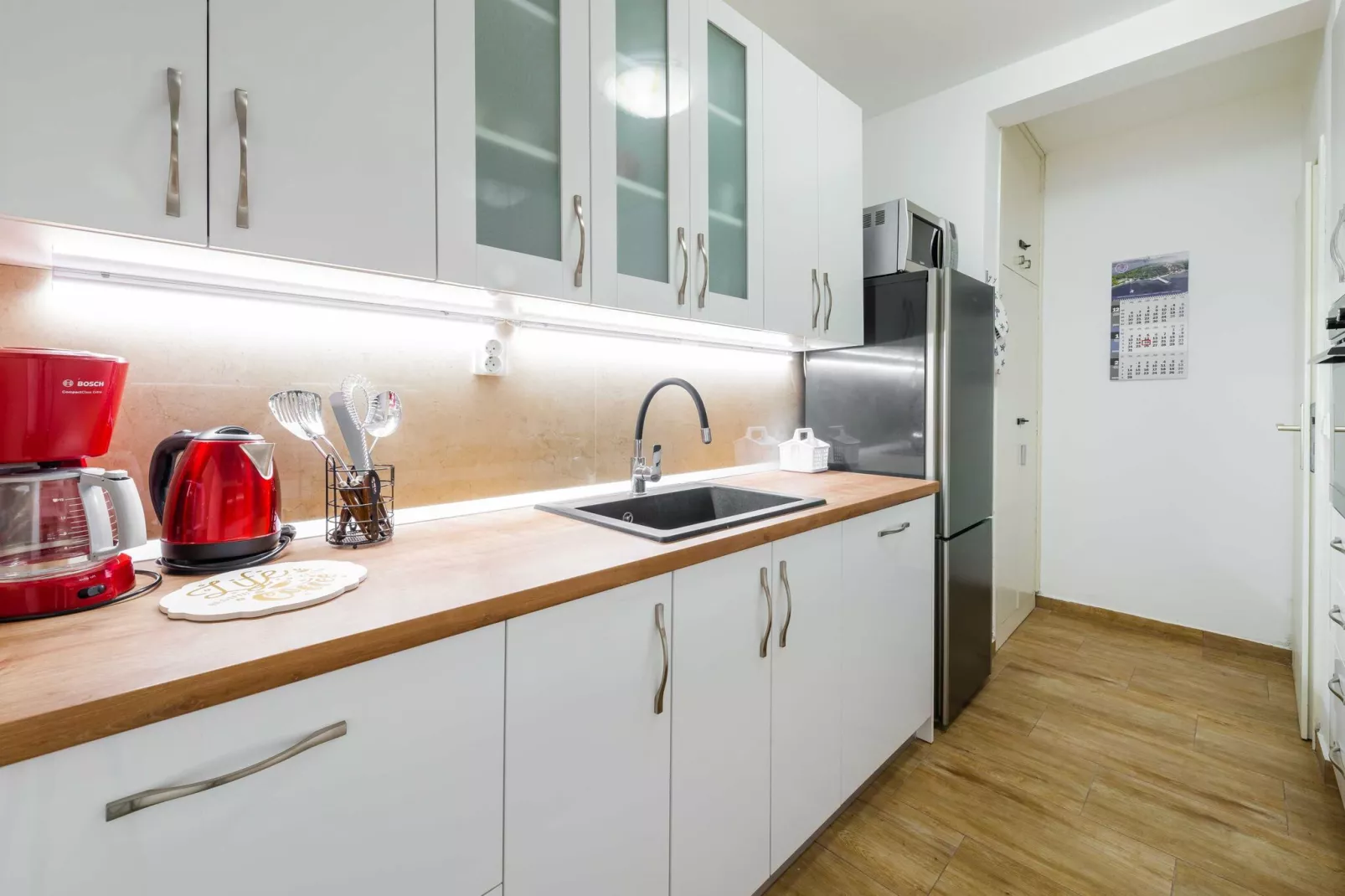 Blue Harmony Sea View Apartment - Two Bedroom Apartment with Balcony and Sea View-Kitchen