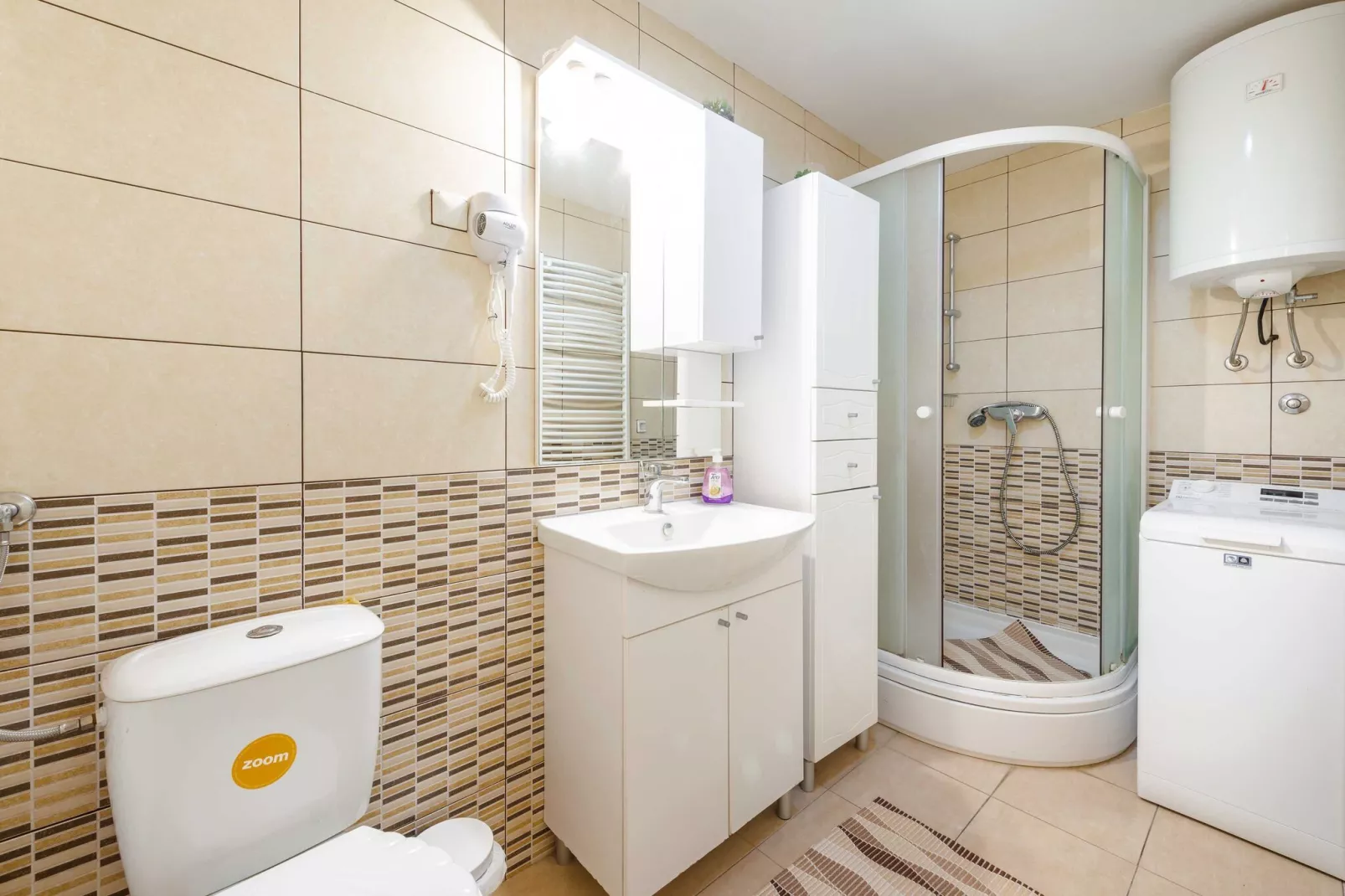Blue Harmony Sea View Apartment - Two Bedroom Apartment with Balcony and Sea View-Bathroom