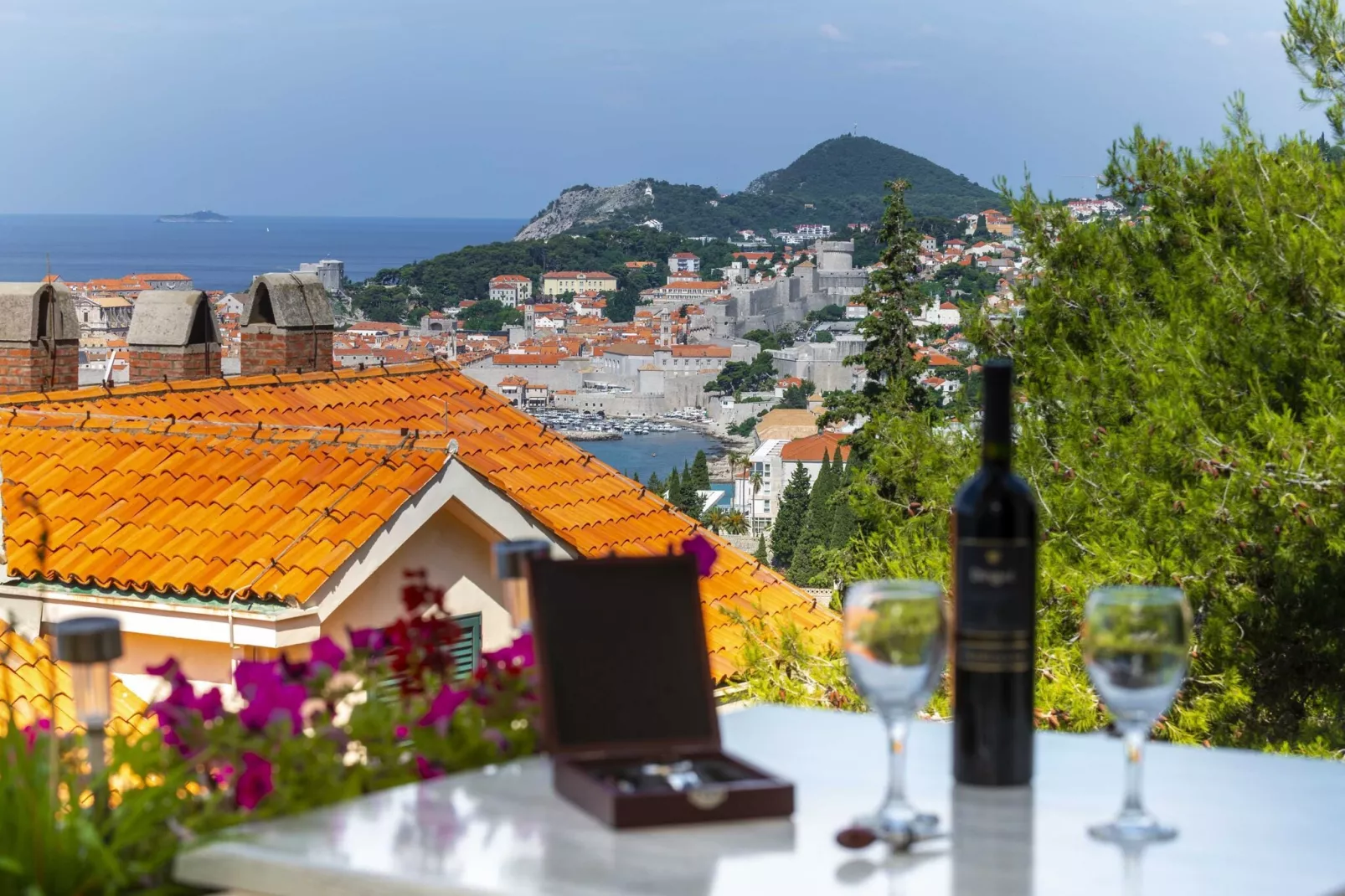 Blue Harmony Sea View Apartment - Two Bedroom Apartment with Balcony and Sea View-Terrace balcony