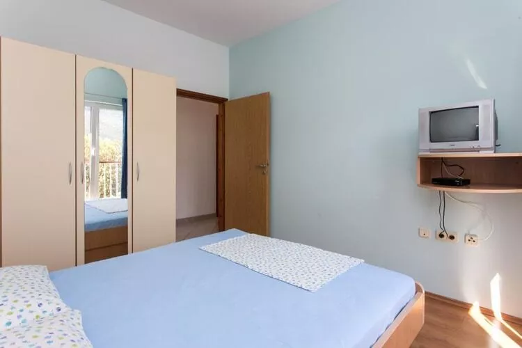 Apartments Marina - One Bedroom Apartment-Chambre