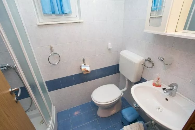 Apartments Marina - One Bedroom Apartment-Salle de bain