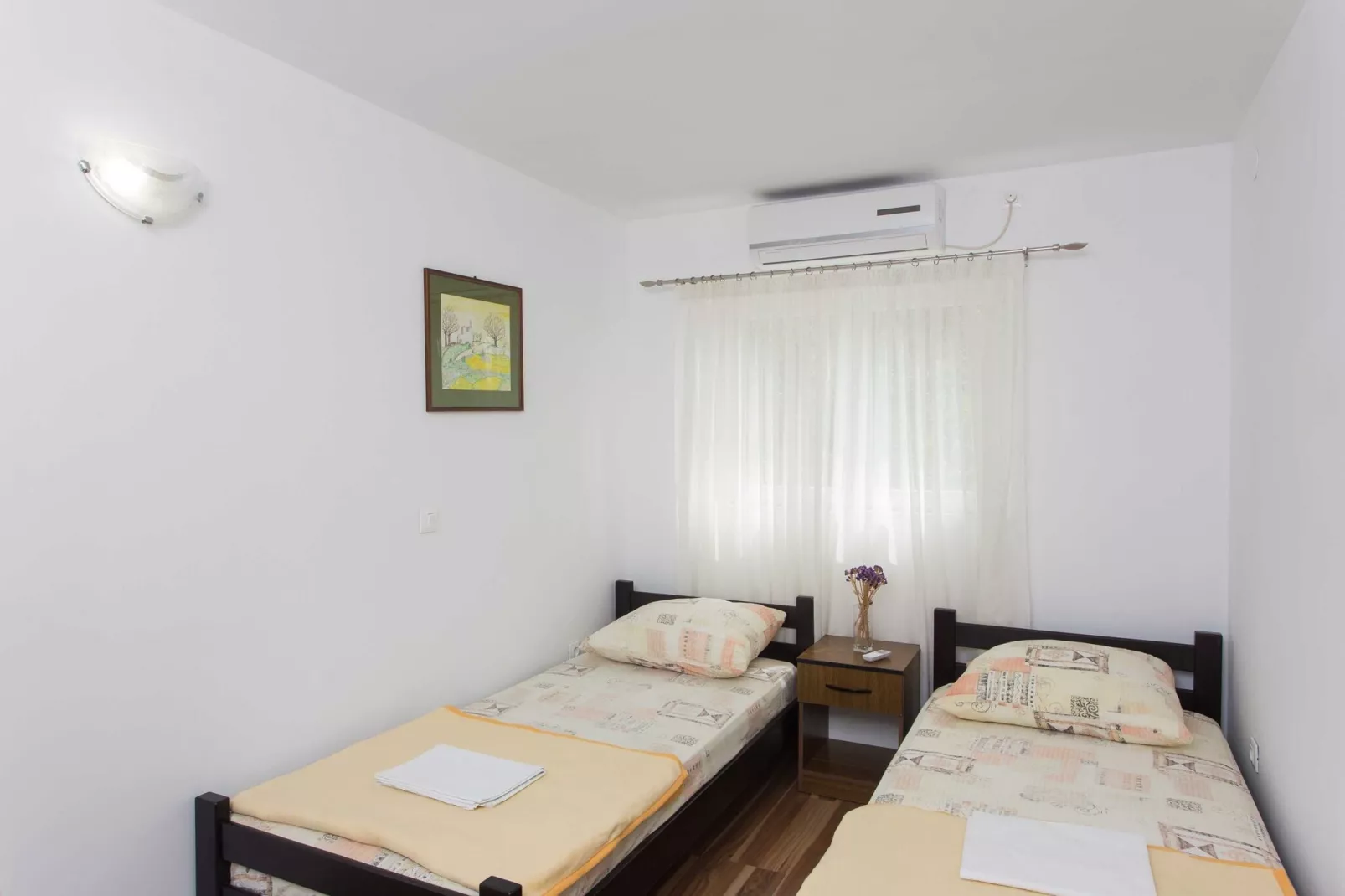 Apartments Djurkovic - Two-Bedroom Apartment with Shared Terrace and Sea View-Bedroom