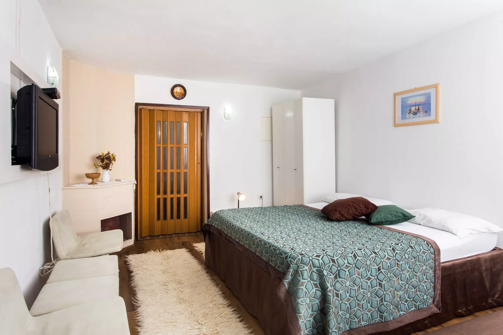 Apartments Djurkovic - Deluxe One-Bedroom Apartment with Balcony and Garden View-Bedroom