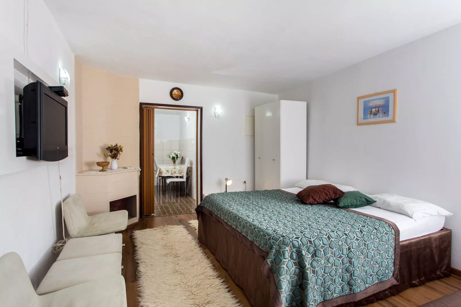 Apartments Djurkovic - Deluxe One-Bedroom Apartment with Balcony and Garden View-Bedroom