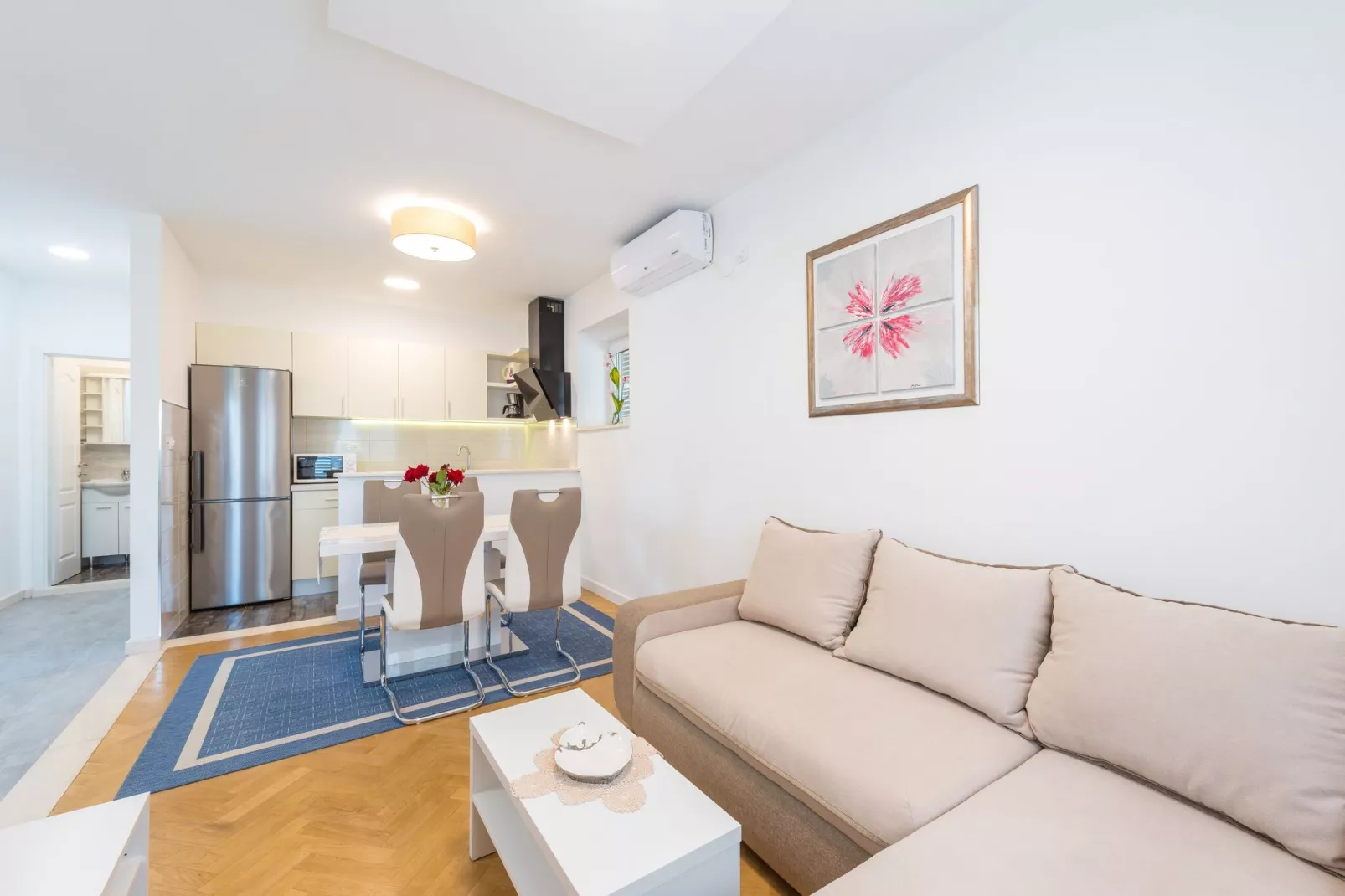 Apartments Lucija - Two Bedroom Apartment with Balcony and Sea View-Living room