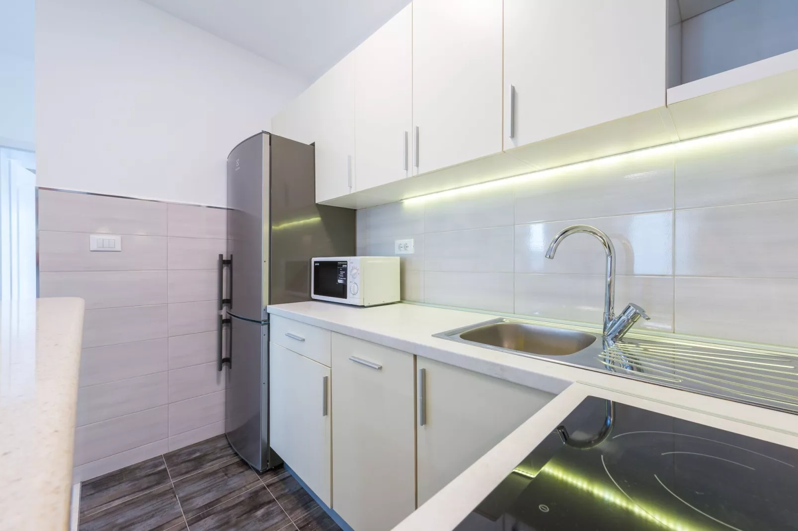 Apartments Lucija - Two Bedroom Apartment with Balcony and Sea View-Kitchen