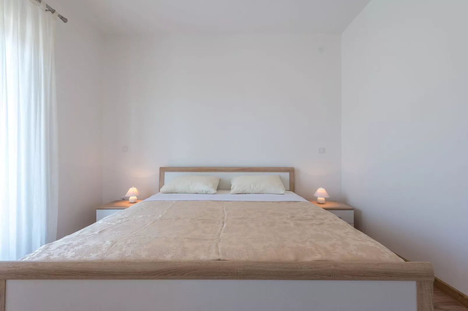 Apartments Lucija - Two Bedroom Apartment with Balcony and Sea View-Bedroom