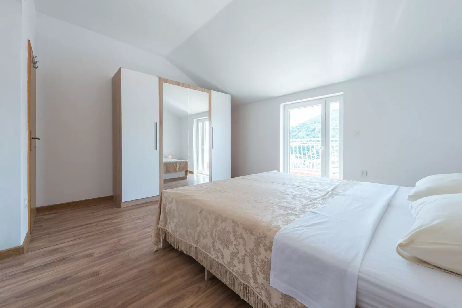 Apartments Lucija - Three Bedroom Apartment with Terrace and Sea View-Bedroom