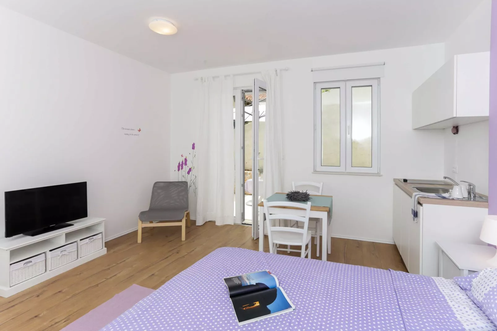 Apartments Villa Karmen - Studio with Terrace (Lavanda)-Bedroom