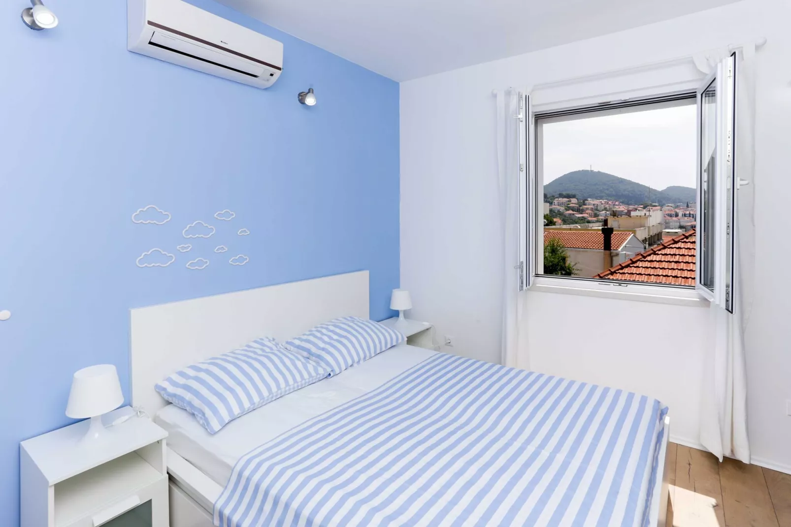 Apartments Villa Karmen - Two-Bedroom Apartment with Balcony and Sea View (Luči)-Bedroom