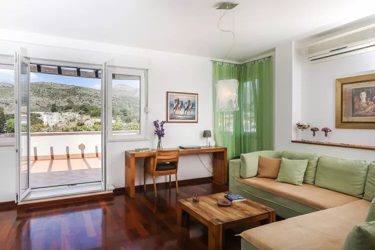Apartment Alma - Two Bedroom Apartment with Terrace and Sea View-Living room