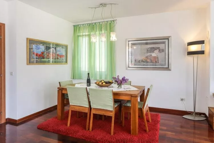 Apartment Alma - Two Bedroom Apartment with Terrace and Sea View-Dining room