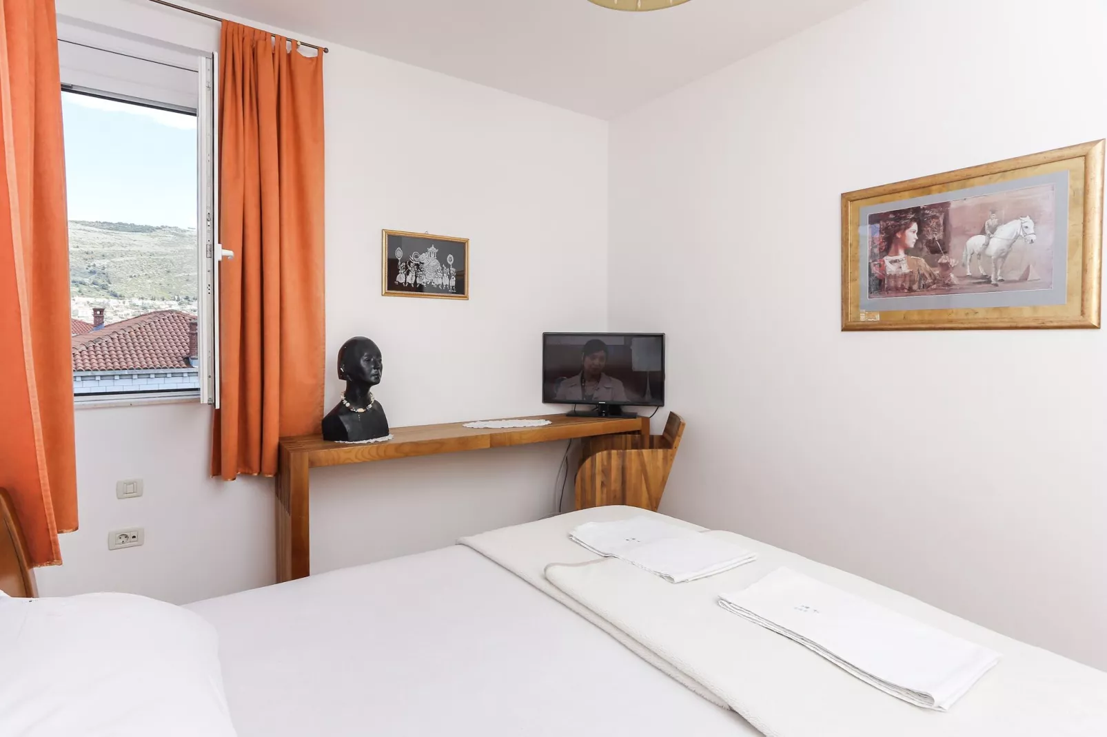 Apartment Alma - Two Bedroom Apartment with Terrace and Sea View-Bedroom