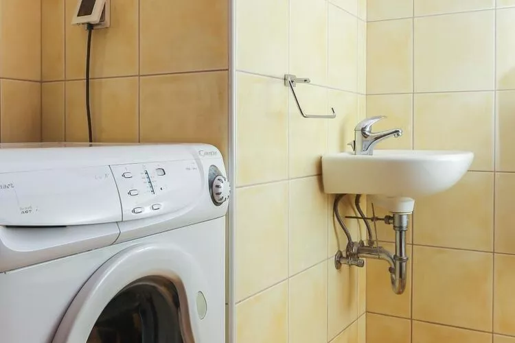 Apartment Alma - Two Bedroom Apartment with Terrace and Sea View-Bathroom