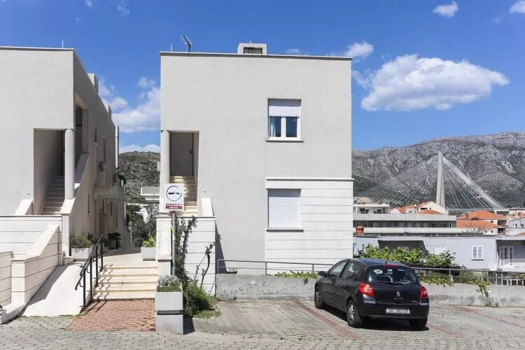 Apartment Alma - Two Bedroom Apartment with Terrace and Sea View-Parking