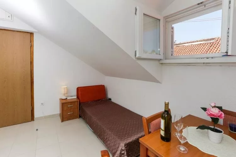 Apartments Larica - One Bedroom Apartment-Salon