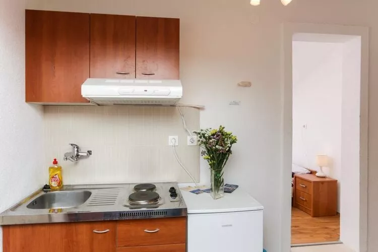 Apartments Larica - One Bedroom Apartment-Cuisine