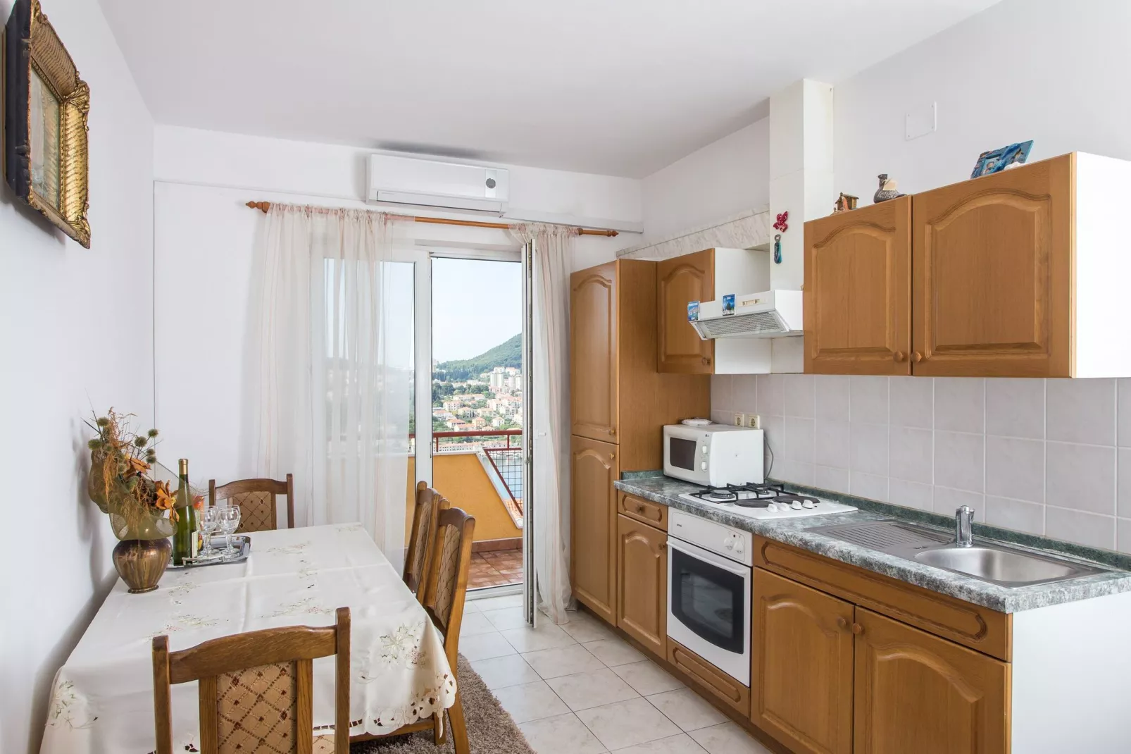 Apartment Marisol - One Bedroom Apartment with Balcony and Sea View-Cuisine