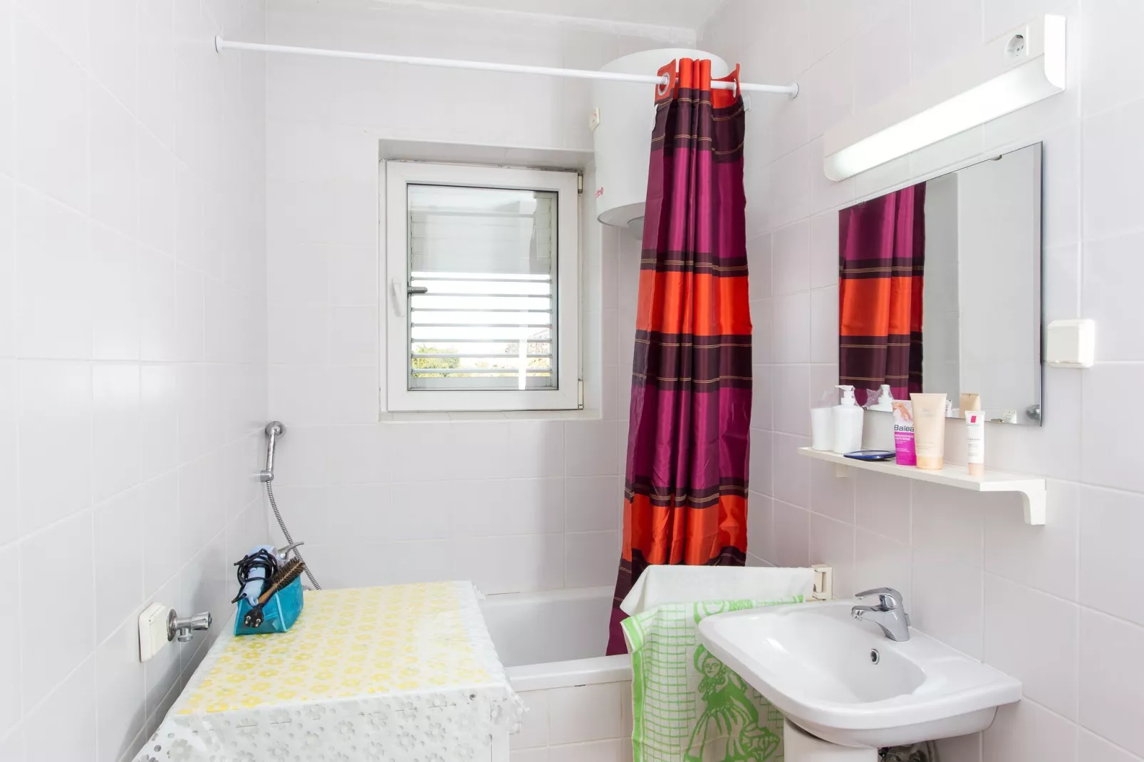 Apartment Marisol - One Bedroom Apartment with Balcony and Sea View-Salle de bain