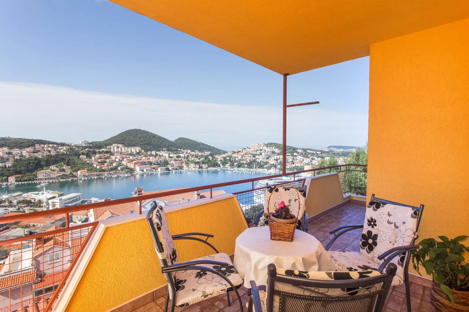 Apartment Marisol - One Bedroom Apartment with Balcony and Sea View-Balcon-terrasse
