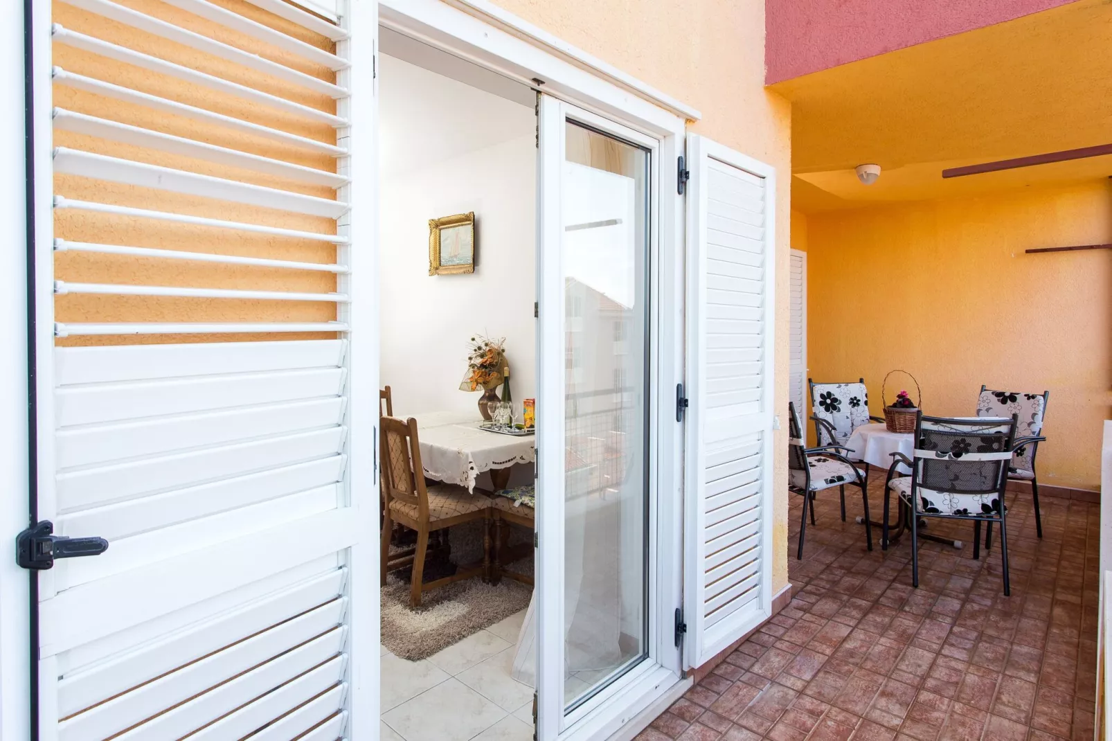 Apartment Marisol - One Bedroom Apartment with Balcony and Sea View-Balcon-terrasse