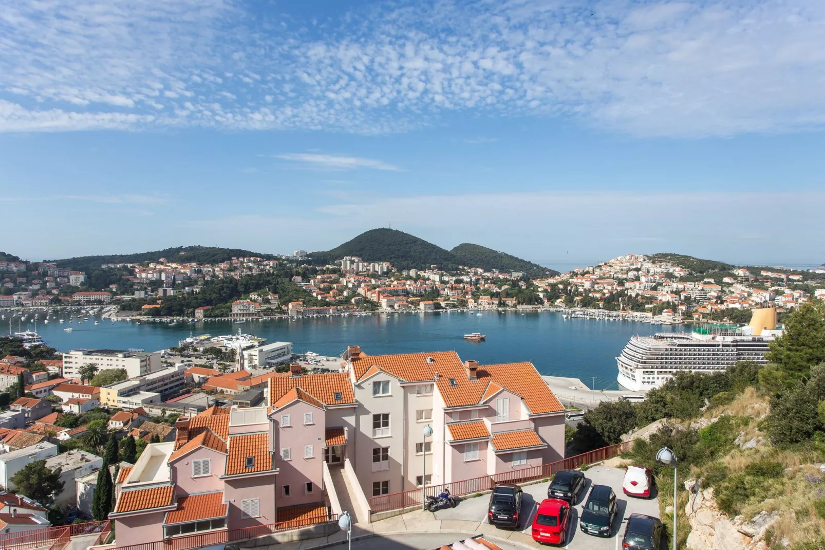 Apartment Marisol - One Bedroom Apartment with Balcony and Sea View-Vue