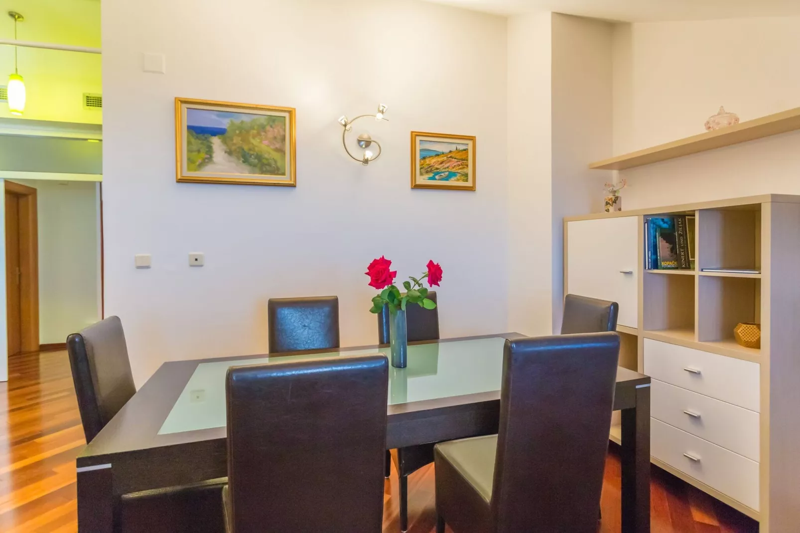 Apartment Sun & Sky - Two Bedroom Apartment with Balcony and Sea View-Esszimmer