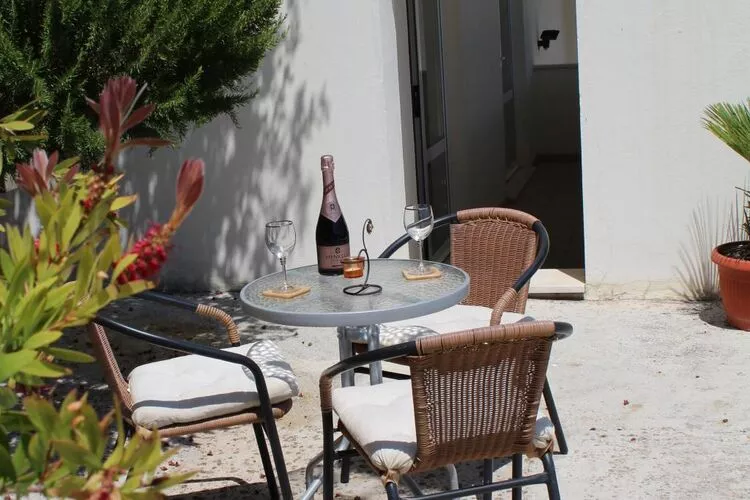 Apartments Lozica  - Comfort Studio Apartment with Terrace and Sea View-Terrace