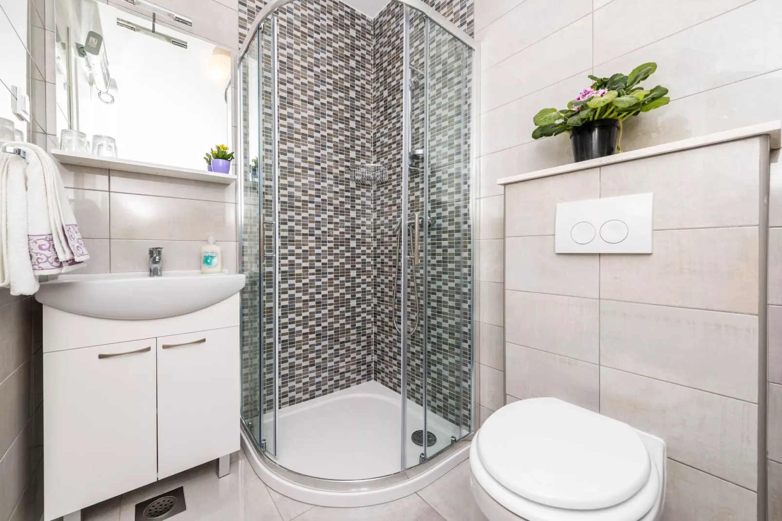 Villa Kabalero - Four-Bedroom Villa with Private Pool-Badezimmer