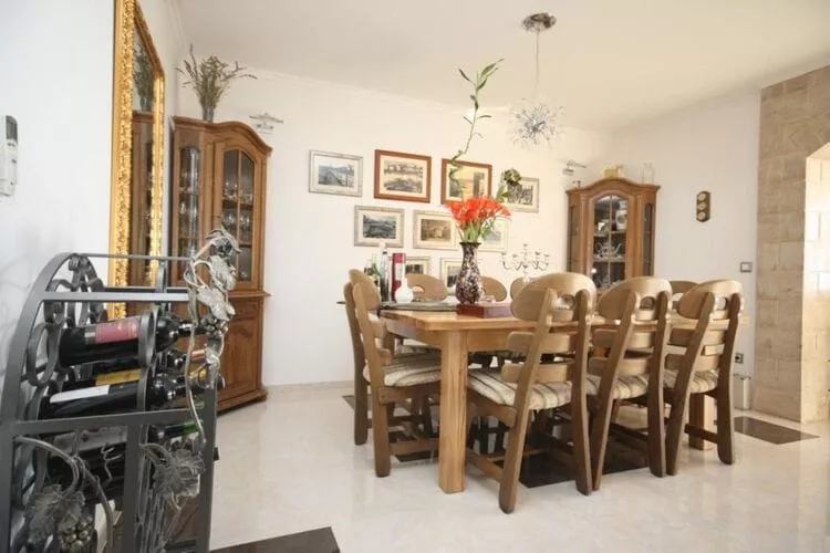Apartment Ana - Four Bedroom Apartment with Terrace, Sea View and Private Pool-Salle à manger