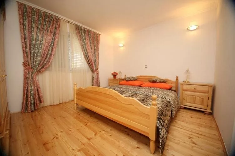 Apartment Ana - Four Bedroom Apartment with Terrace, Sea View and Private Pool-Chambre