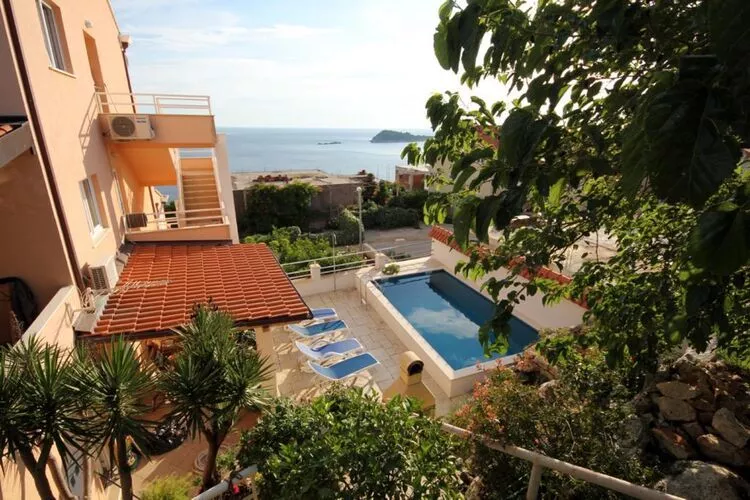 Apartment Ana - Four Bedroom Apartment with Terrace, Sea View and Private Pool-Piscine
