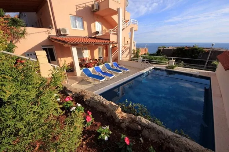 Apartment Ana - Four Bedroom Apartment with Terrace, Sea View and Private Pool-Piscine