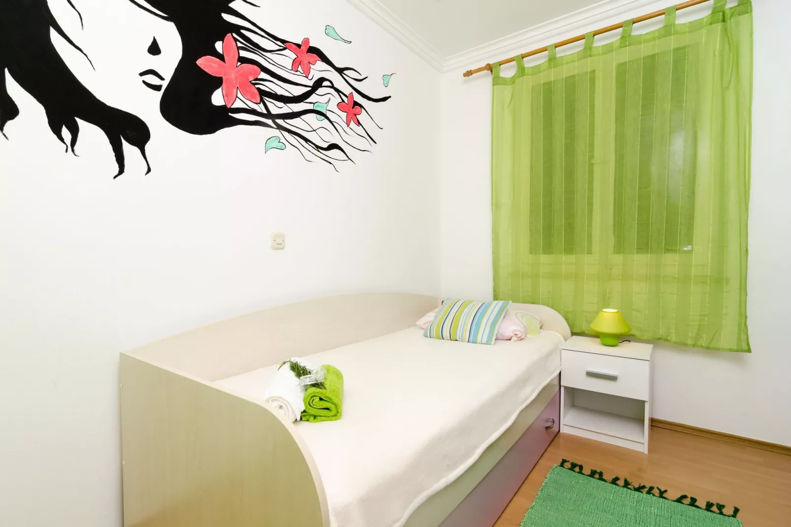 Apartment Giovani - Two Bedroom Apartment with Balcony and Sea View-Bedroom