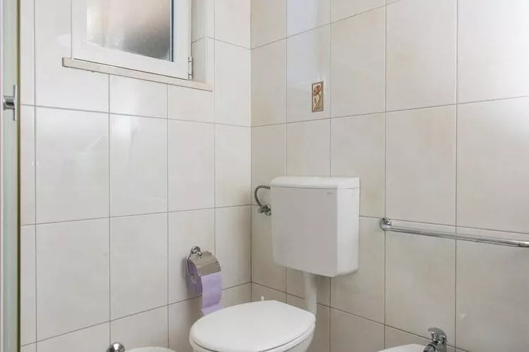 Apartments Miljan Popovic - Studio Apartment with Terrace-Bathroom