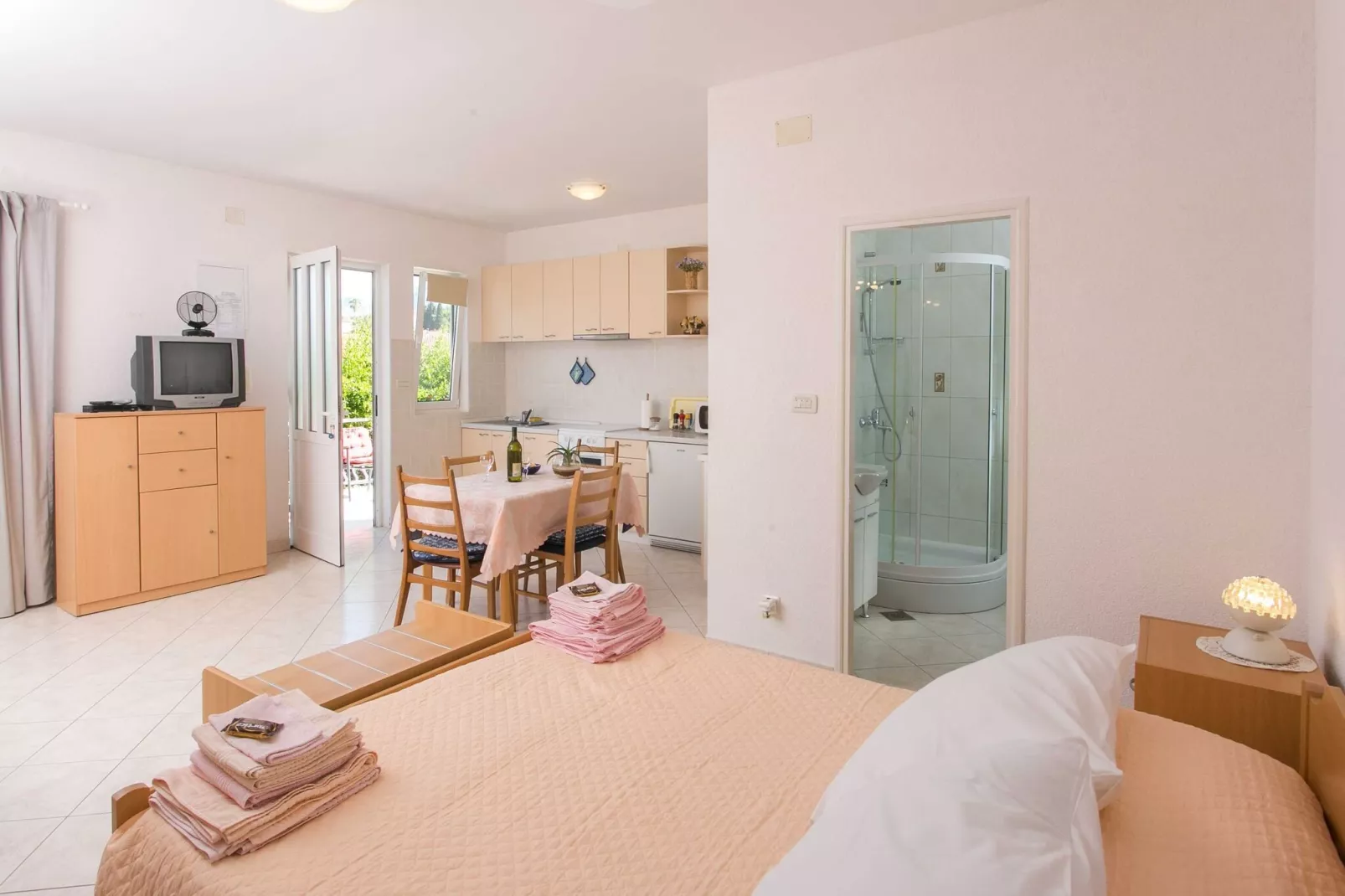 Apartments Miljan Popovic - Studio Apartment with Terrace-Indoor