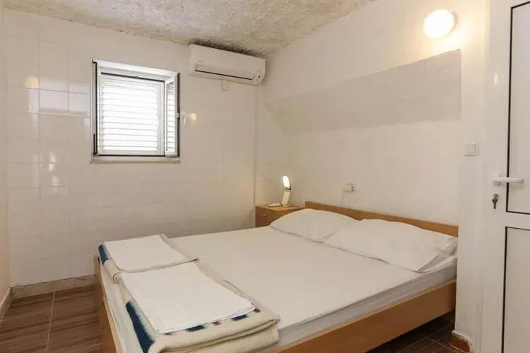Lapad View Apartments - Duplex Economy Two Bedroom Apartment with Terrace-Bedroom