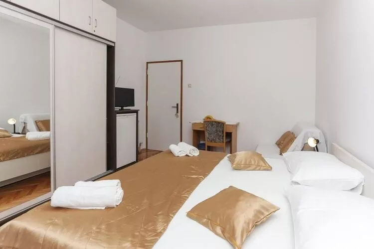 Lapad View Apartments - Studio Apartment with Balcony and Sea View-Bedroom