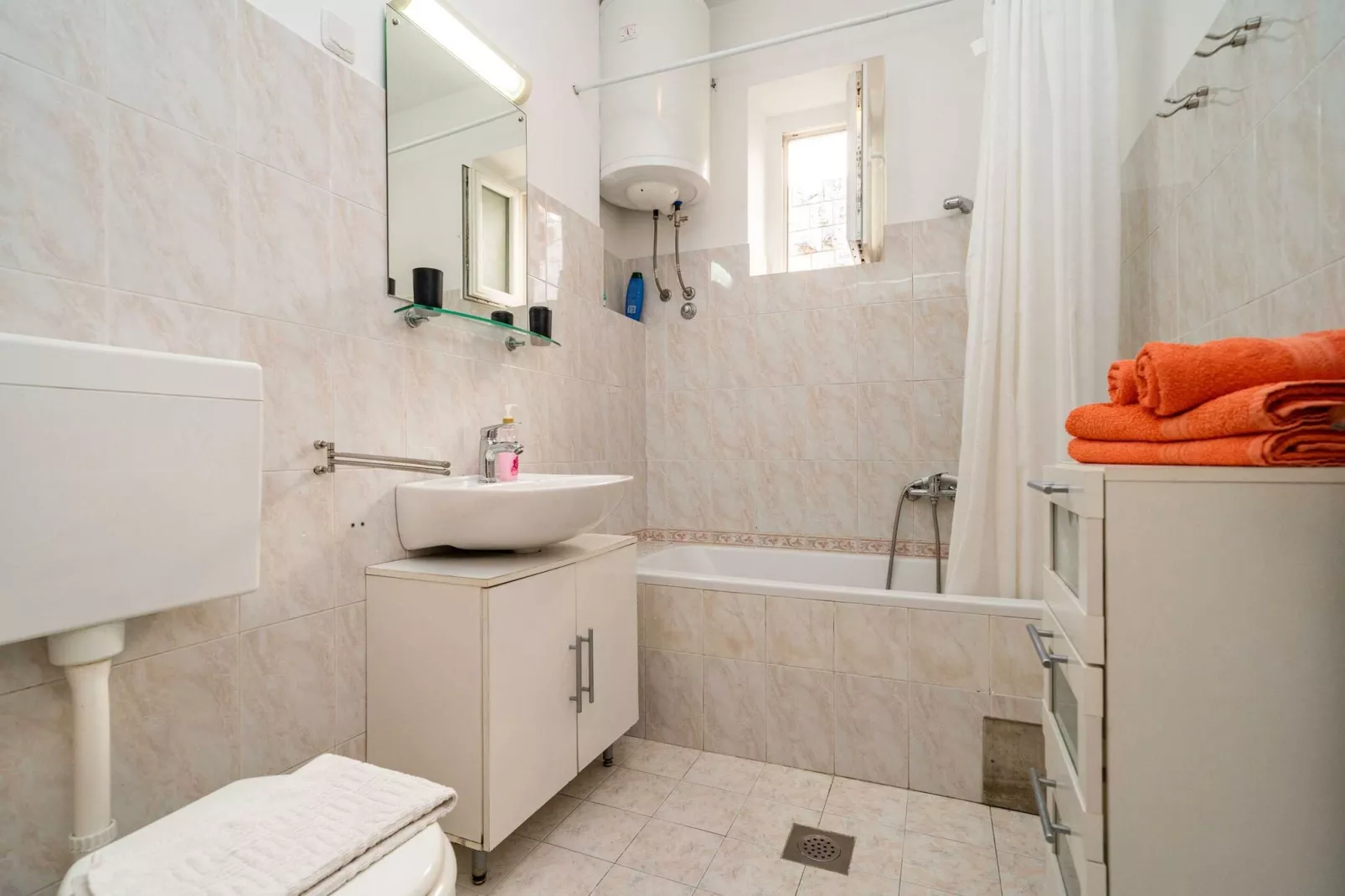 Apartments Sisic - Two Bedroom Apartment with Terrace-Bathroom