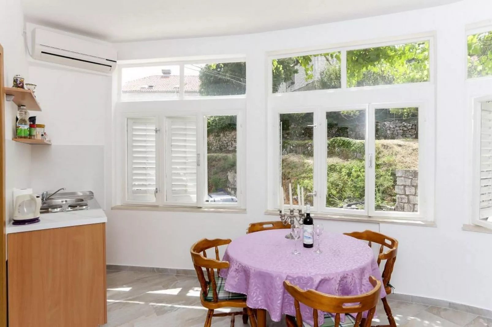 Apartments Sisic - One Bedroom Apartment with Terrace-Kitchen