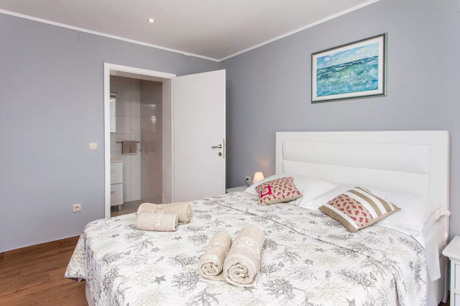 Villa Mirjana - One Bedroom Apartment with Terrace and Sea View (Palma)-Schlafzimmer