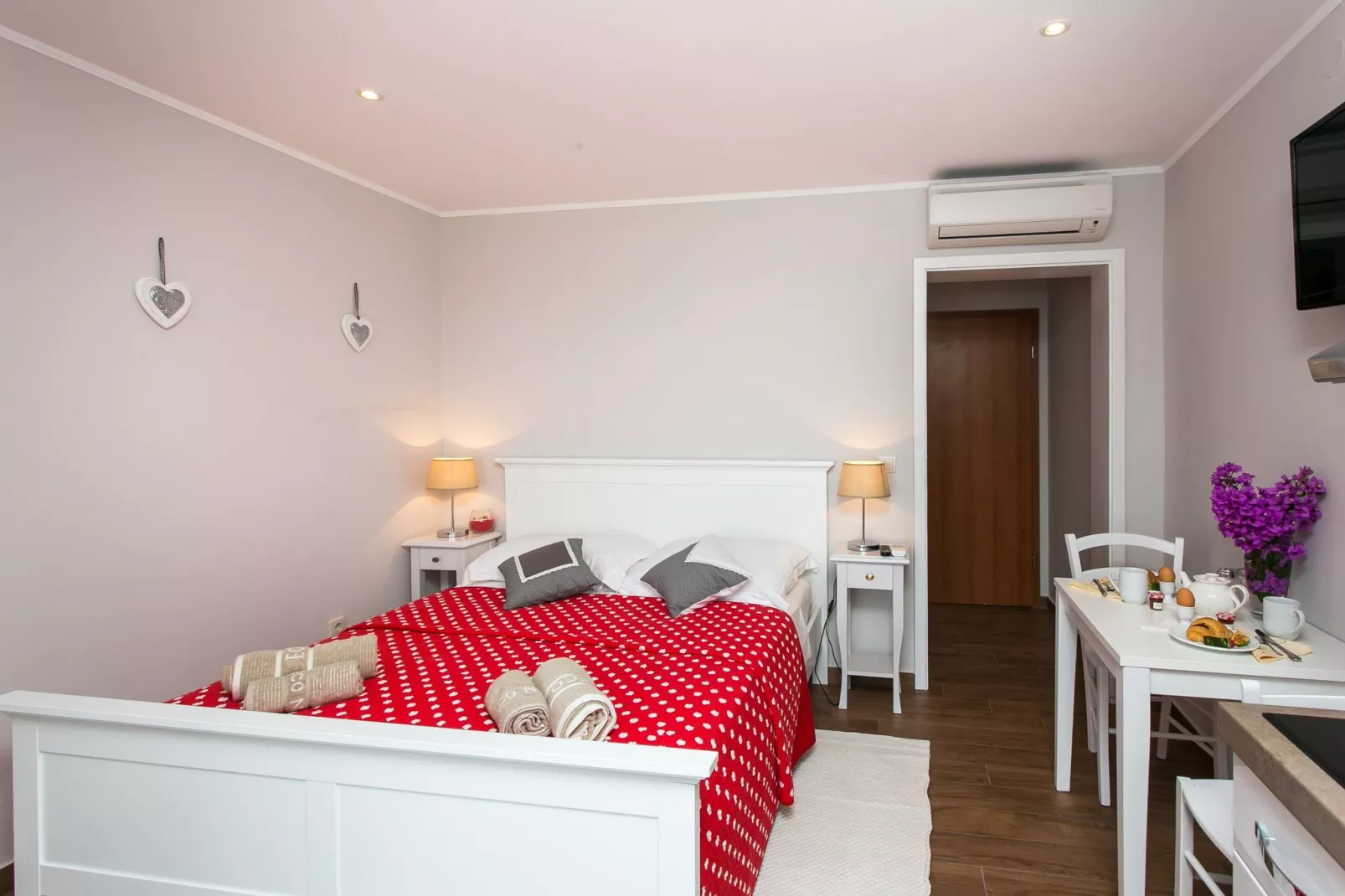 Villa Mirjana - Studio Apartment with Terrace and Sea View (Bogumila)-Bedroom