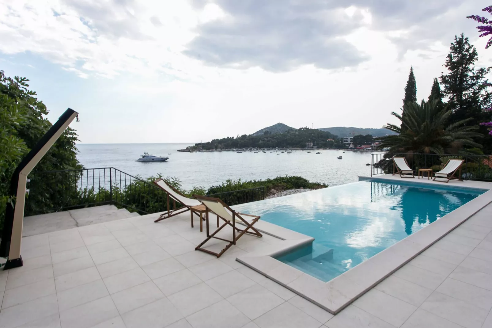 Villa Mirjana - Standard Studio Apartment with Terrace and Sea View (Lavanda)-Pool