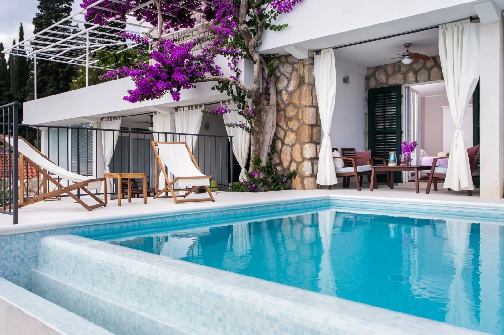 Villa Mirjana - Standard Studio Apartment with Terrace and Sea View (Lavanda)-Pool