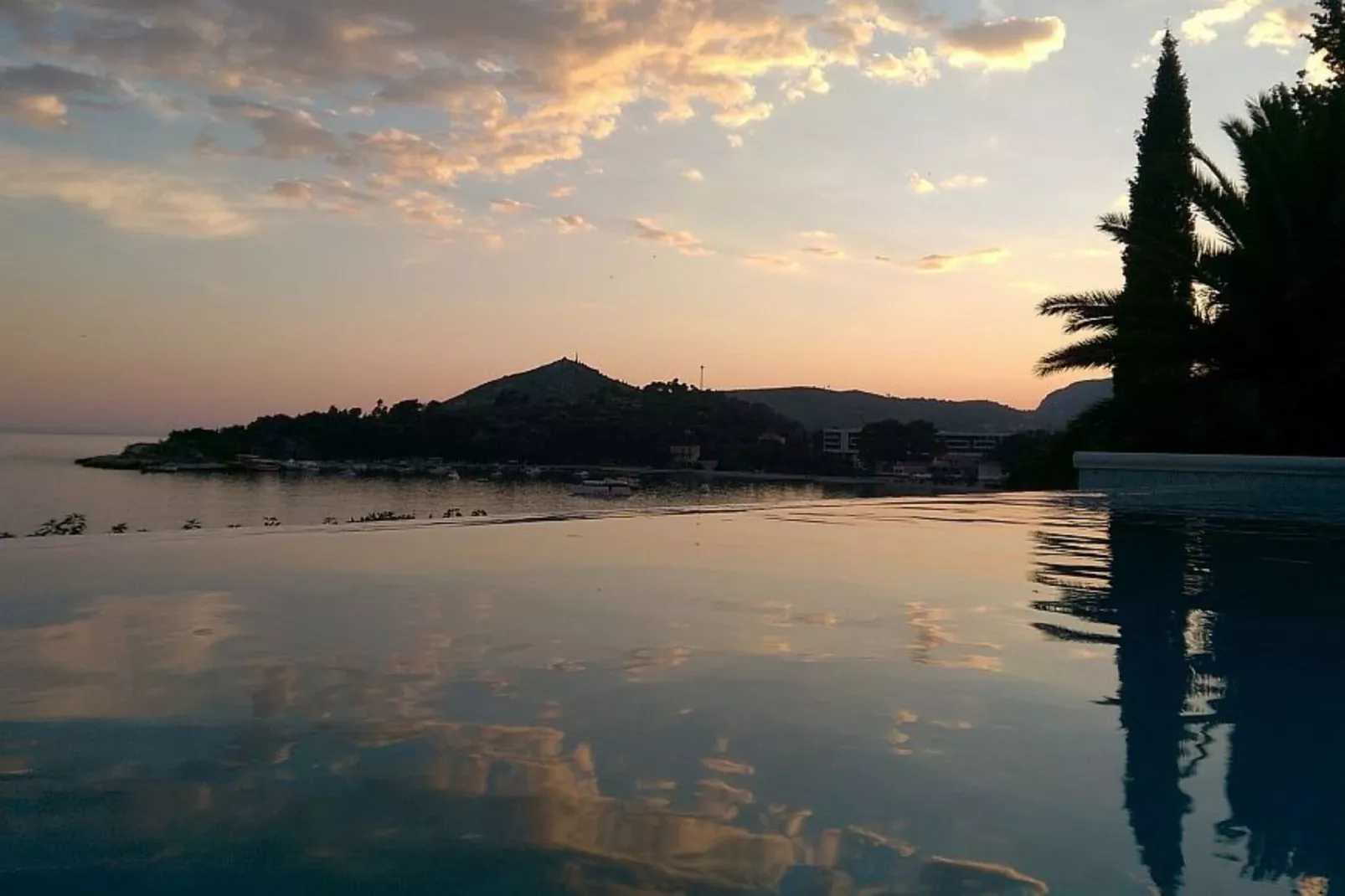 Villa Mirjana - One Bedroom Apartment with Terrace and Side Sea View (Taverna)-Vue