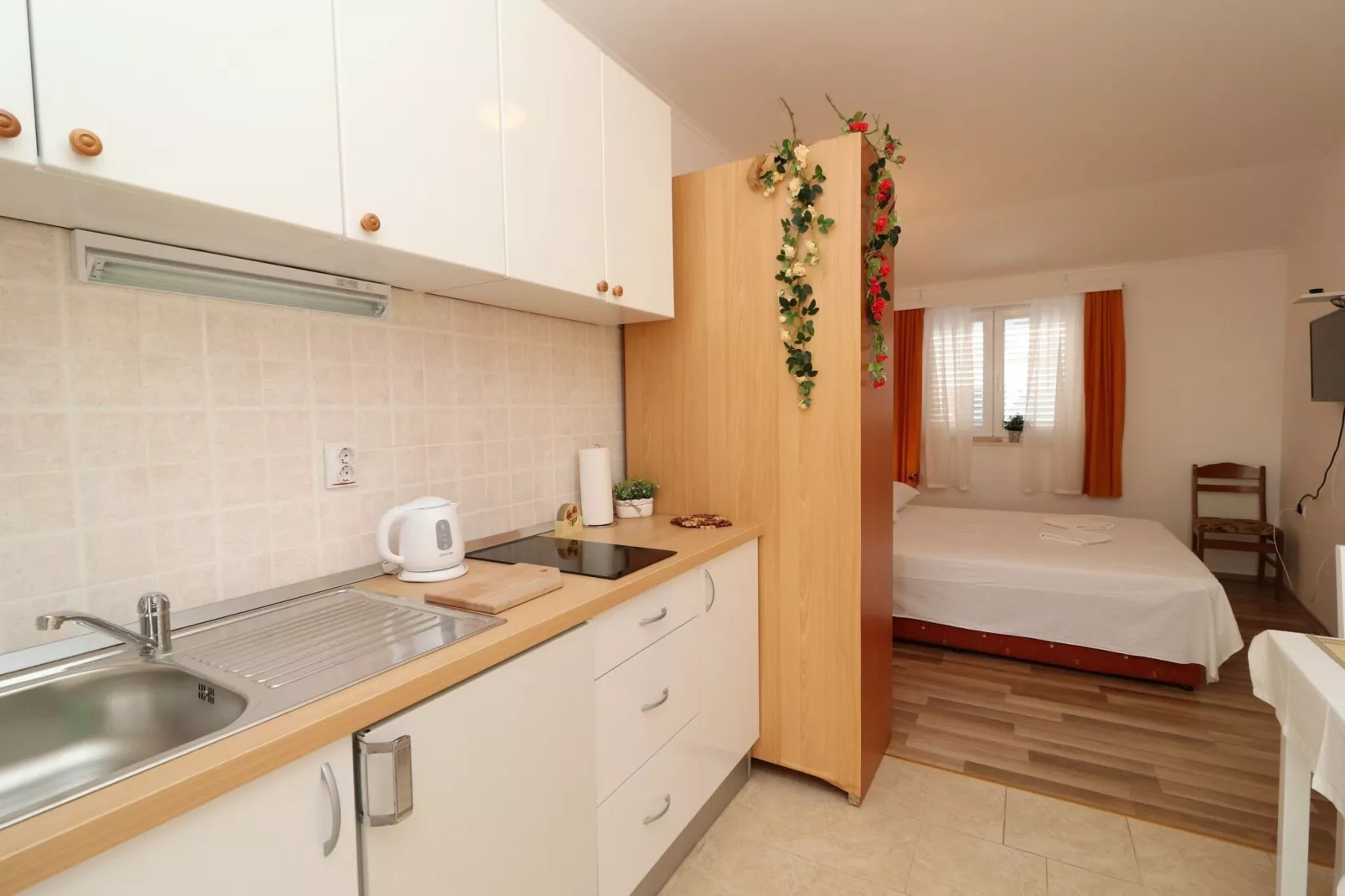 Apartments Sergej-Standard Studio apartment with Terrace and Sea View ( Nataša )-Kitchen